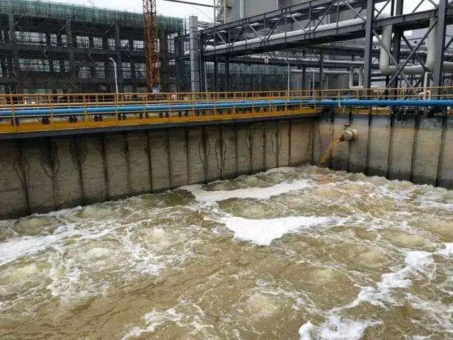 （圖：電廠濕法脫硫用消泡劑應(yīng)用場景）